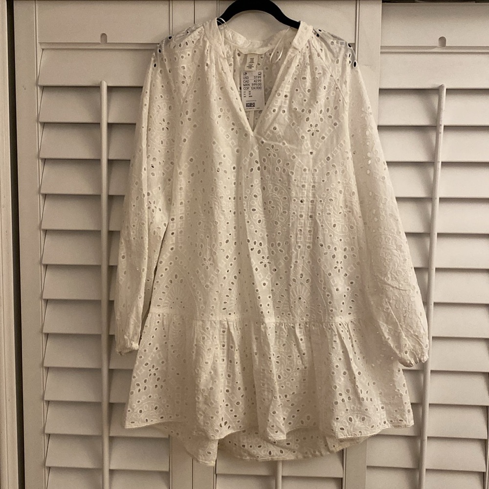 NWT eyelet cotton beach coverup